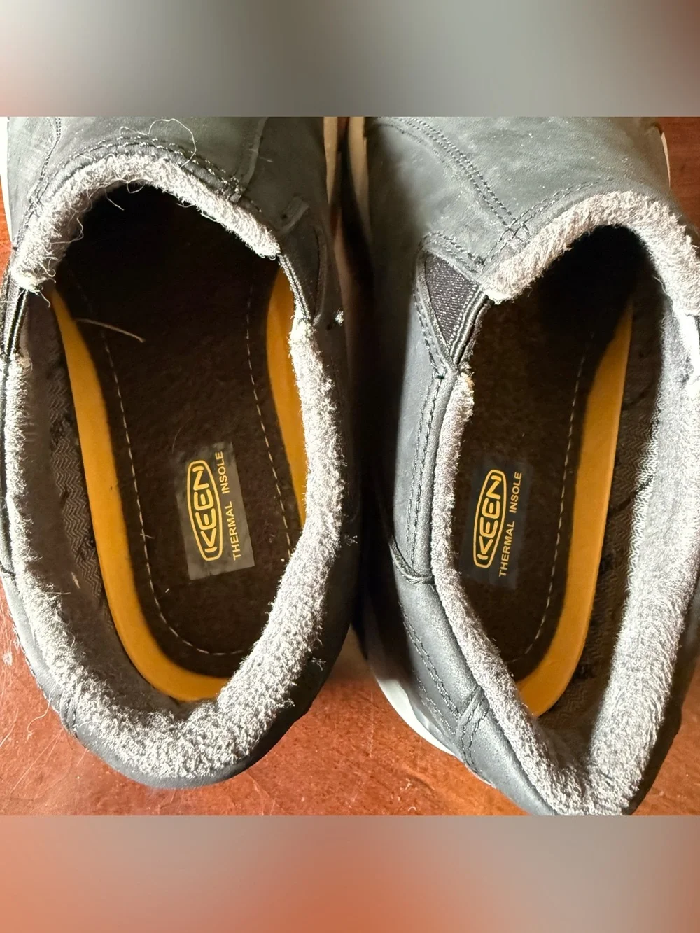 Keen Brixen Low Men 8.5 Slip On Waterproof Insulated 200G Black Leather Shoes